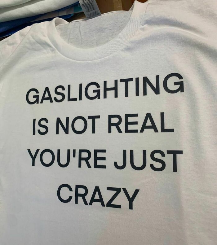 30 Ridiculous And Funny Shirts People Wore In Public