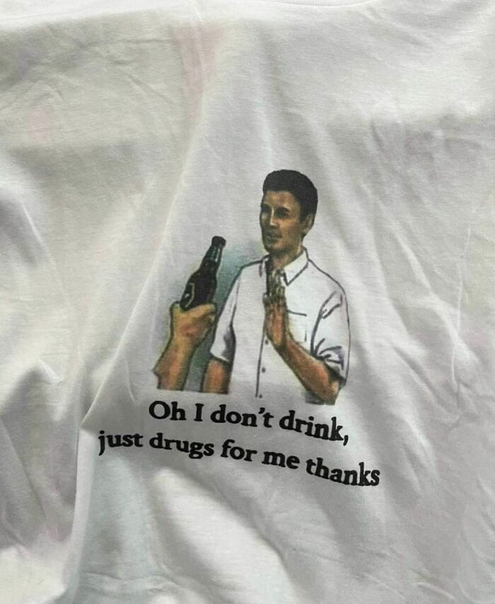 30 Ridiculous And Funny Shirts People Wore In Public