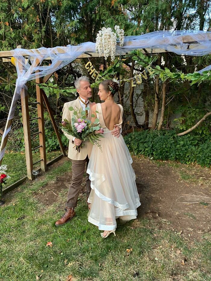 30 Wholesome Times People Diy'ed Their Weddings 
