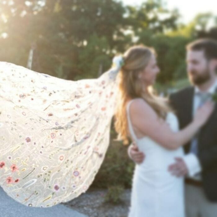 30 Wholesome Times People Diy'ed Their Weddings 