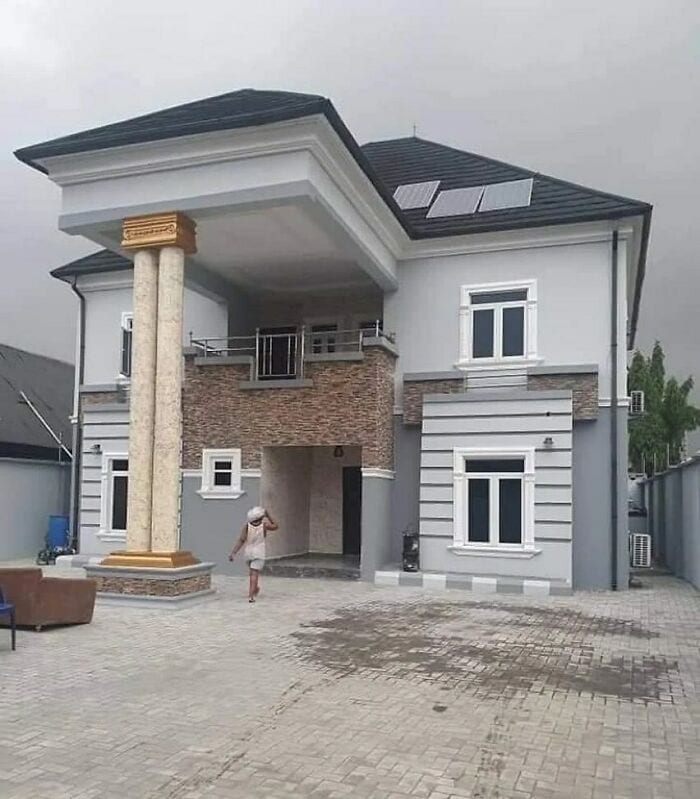 30 Completely Insane Pictures Of The Most Chaotic Homes 
