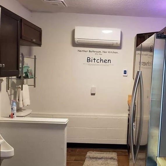 30 Completely Insane Pictures Of The Most Chaotic Homes 