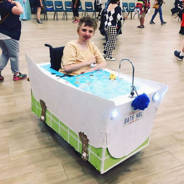 Disabilities Creative Halloween Costumes 9 63510F2A583Ae 700