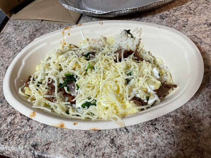 30 Unbelievable Times People Didn't Get What They Paid For