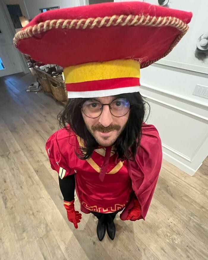 30 Awesome Pics Of Celebs Who Stole Halloween Show 