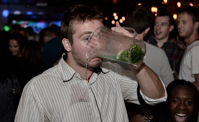 Funny Nightclub Photos 23 636A5B3A9C559 700