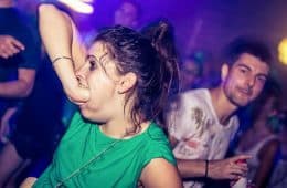 Funny Nightclub Photos 56 636B855C3F1E7 700