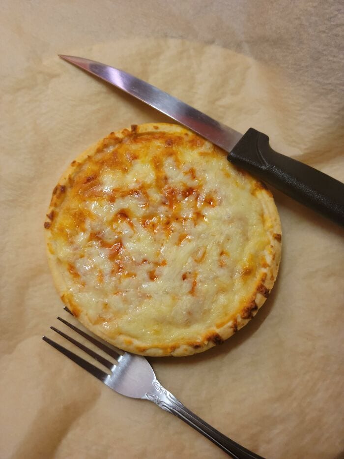 30 Unbelievable Times People Didn't Get What They Paid For