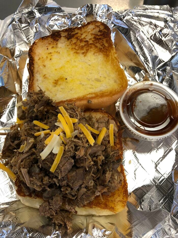 30 Unbelievable Times People Didn't Get What They Paid For