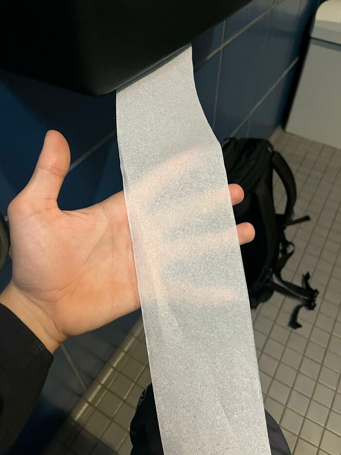 30 Unbelievable Times People Didn't Get What They Paid For