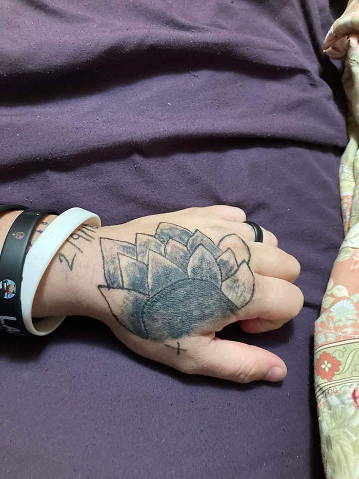 30 Absolutely Disgusting Tattoo Fails 