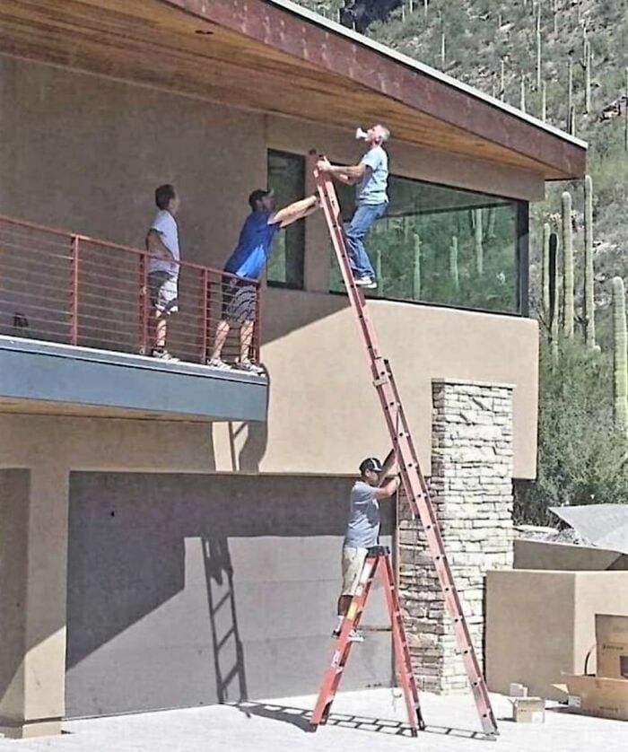 30 Unbelievably Funny Times People Failed At The One Job They Had 