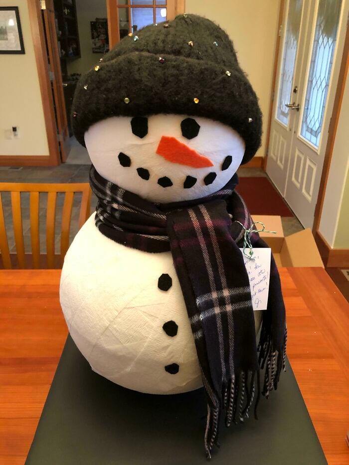 30 Epic Times People Came Up With Creative Ways To Wrap Christmas Gifts