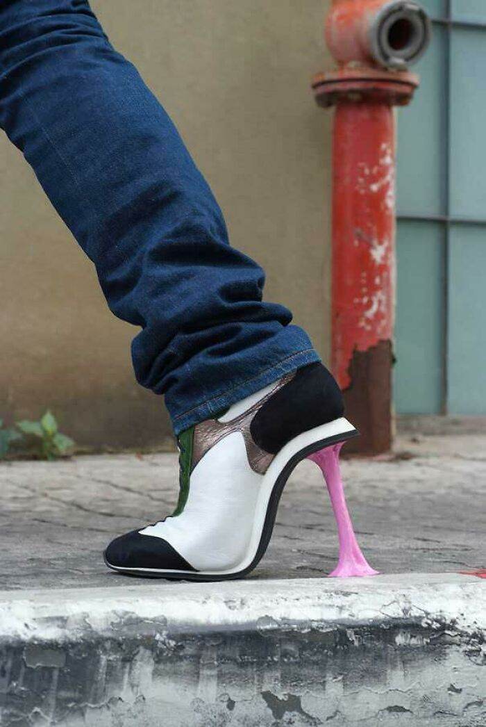 30 Incredibly Funny Times People Put On The Ugliest Shoes
