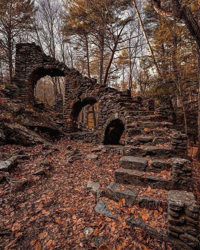 Abandoned Beauties Pics 6401C3E70E0C1 700