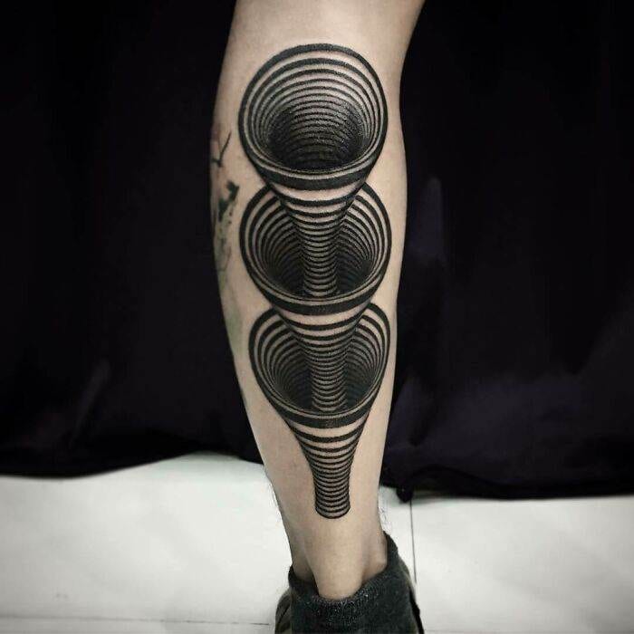 30 Epic Optical Illusion Tattoos With Eye And MindBending Designs