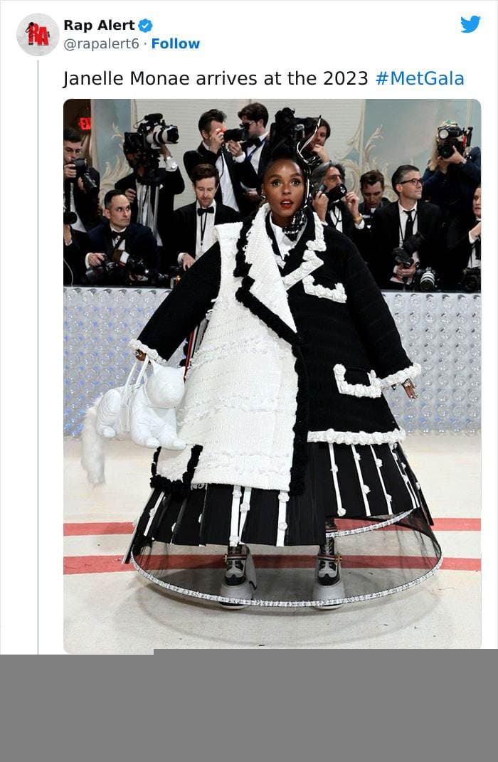 30 Of The Most Beautiful And Bizarre Outfits From The Met Gala
