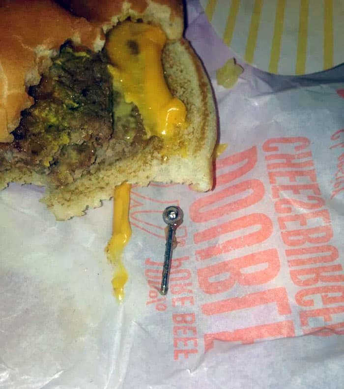 30 Infuriating And Disgusting Restaurant Experiences