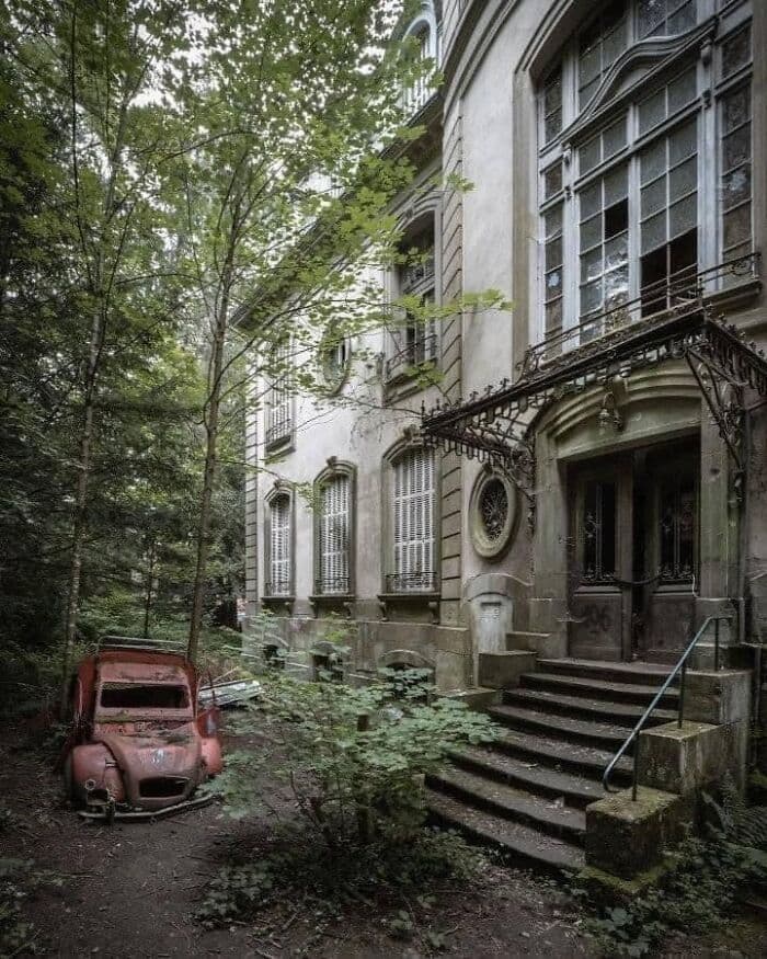 Interesting Old Abandoned Houses Pictures 13 64F81De05958E 700