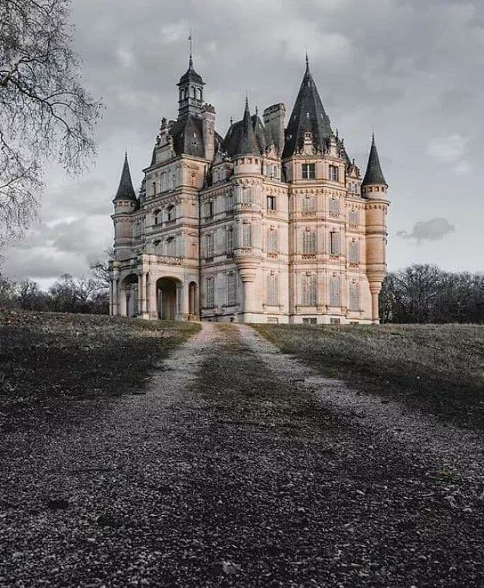 Interesting Old Abandoned Houses Pictures 52 64F81E35Ad4D5 700
