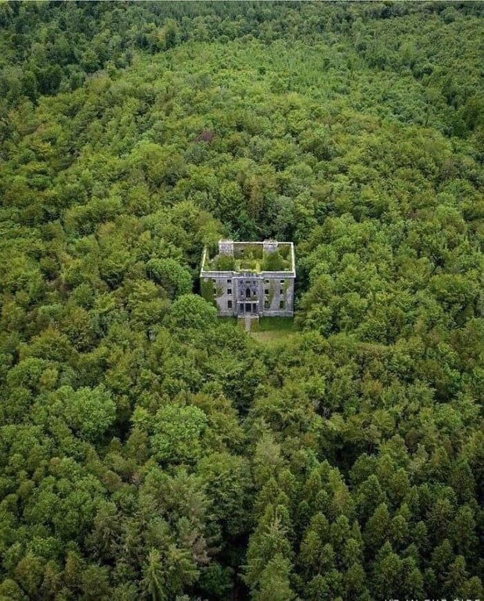 Interesting Old Abandoned Houses Pictures 64F8277F6Fb81 700