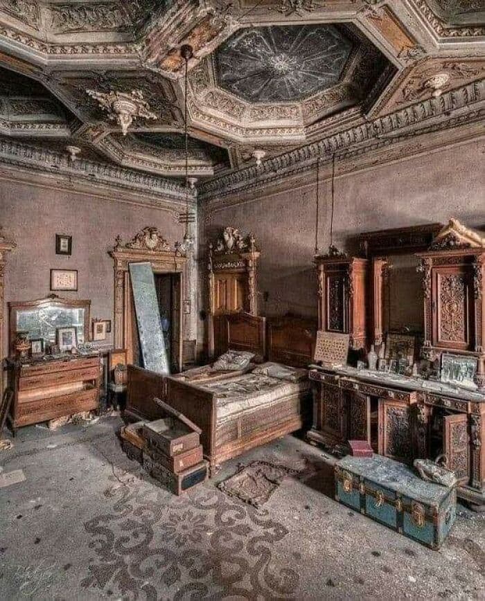 Interesting Old Abandoned Houses Pictures 8 64F81Dd62E9C3 700