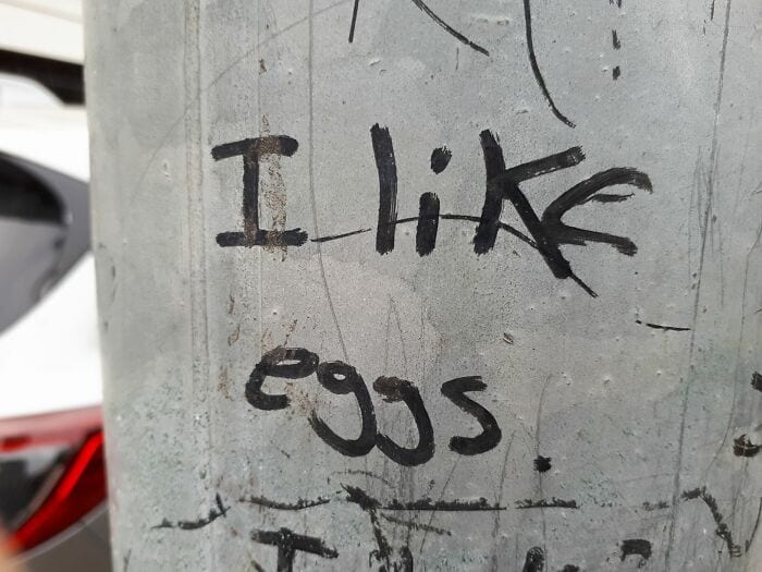 Funny Weird Graffiti 64Cd066871A06 700