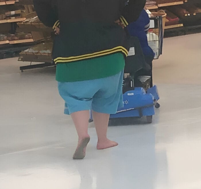 People Of Walmart Pics 7 651Bca5F1080C Png 700