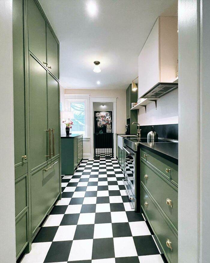 65Bbaedc63F04 421620478 18240200107221658 7127553414307795897 N 700