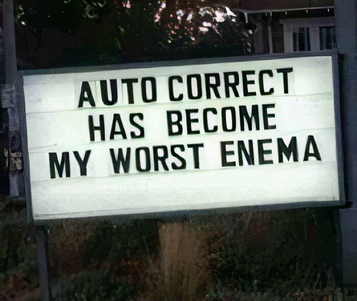 66052214D9560 Funny Hilarious Signs