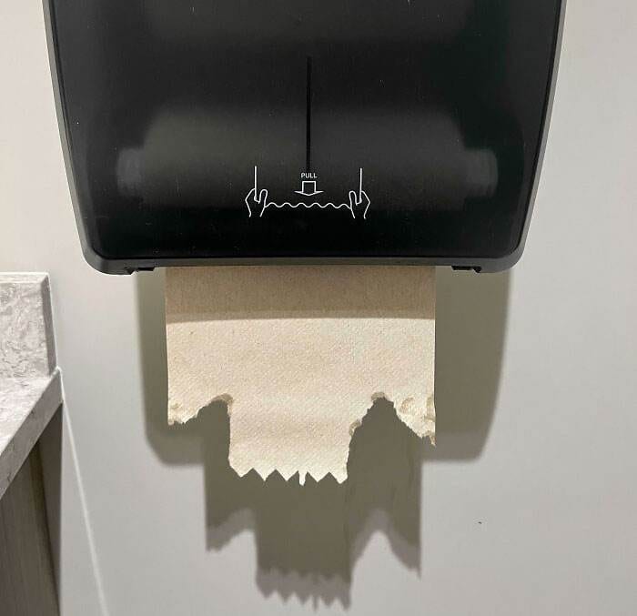 30 Extremely Frustrating Scenarios That Everyone Can Totally Understand