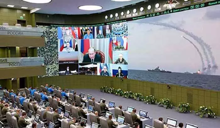 Putin Sending 150,000 Troops To Syria  And A Look At Russia'S New Massive War Room Pictures 0026