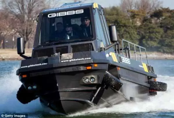 Gibbs Phibian Amphibious Amphibious Truck Vehicle Boat Pics 003