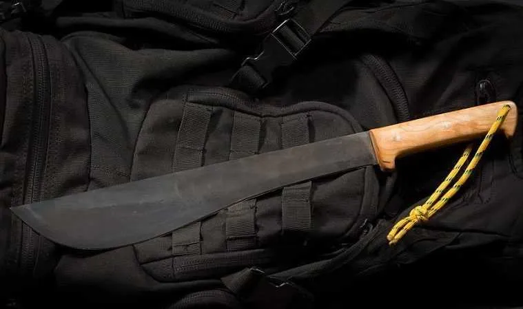 How To Build A Machete With No Power Tools Featured