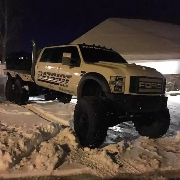 Meet The Super Six  The Six Door Ford F550 Heavy D And Dieselsellerz Sema 2015 Build Pictures 003