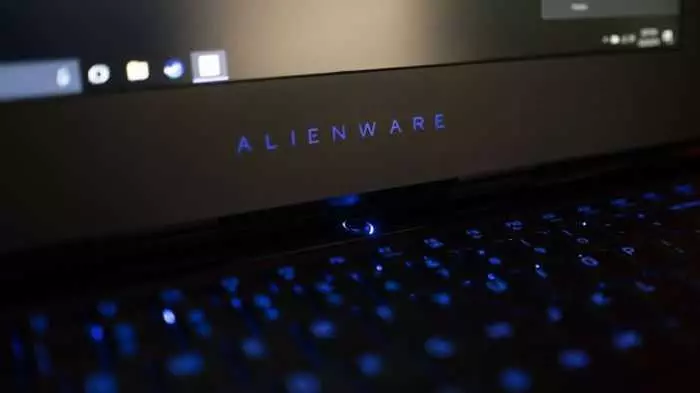 Alienware Aw17R4 Gaming Laptop Review And Price 602