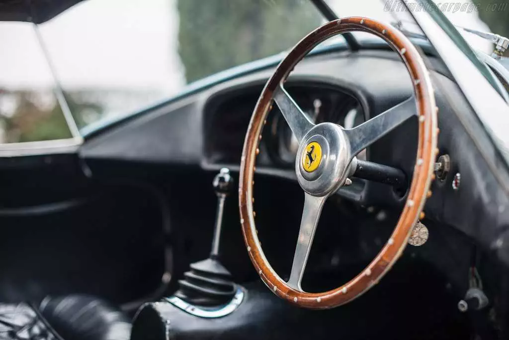 Ferrari Uovo Interior Photo
