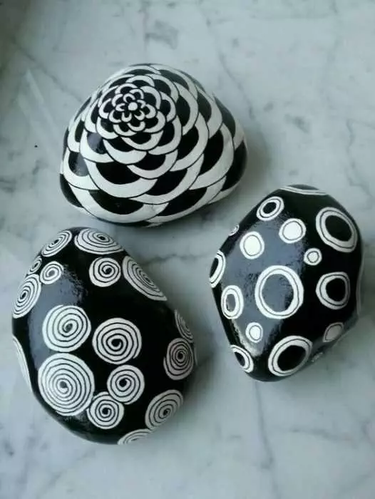 Painted Rock Ideas Easy  Black And White