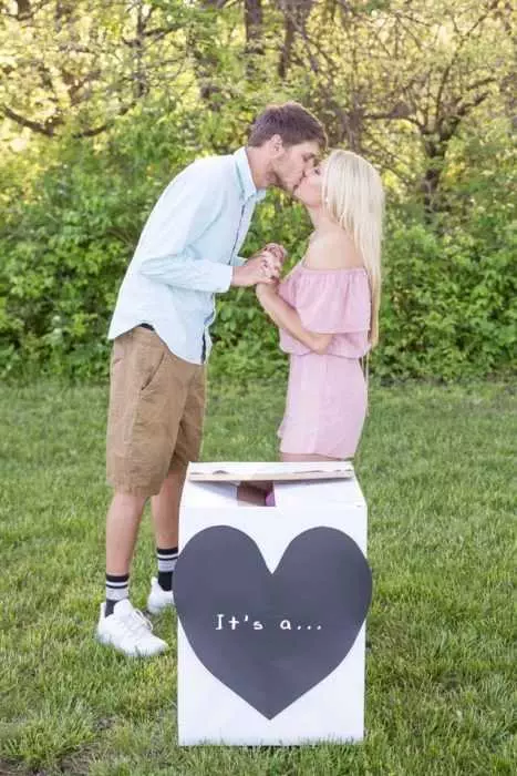Facebook Kiss Before Reveal