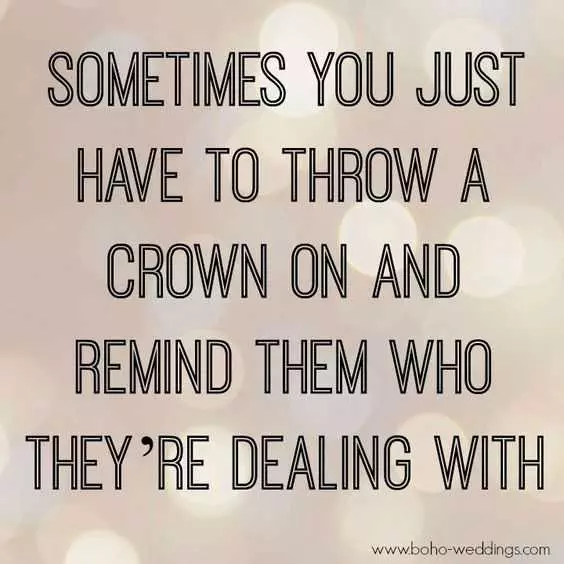 Quote Throw Crown