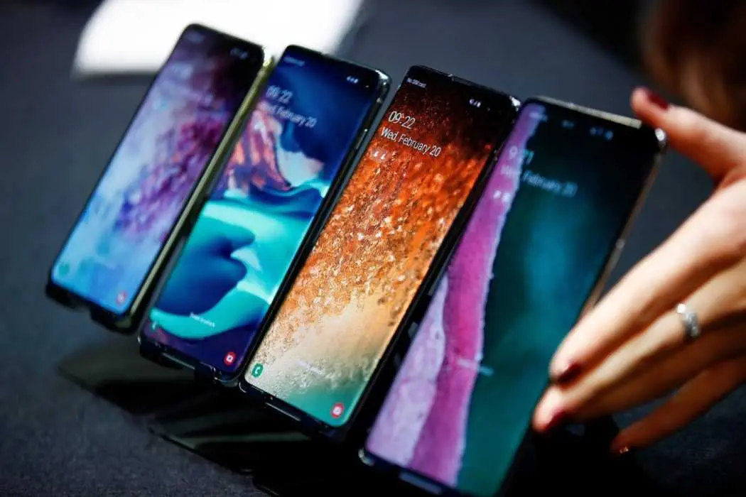 Galaxy Fold On Display