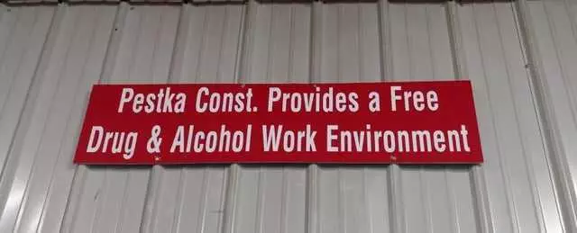 Sign-Free-Doordrug Construction Sign Fail Provides A Free Drug &Amp; Alcohol Work Environment