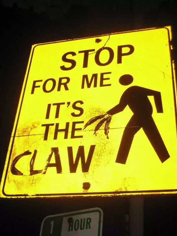 Funny Vandalism Meme  The Claw