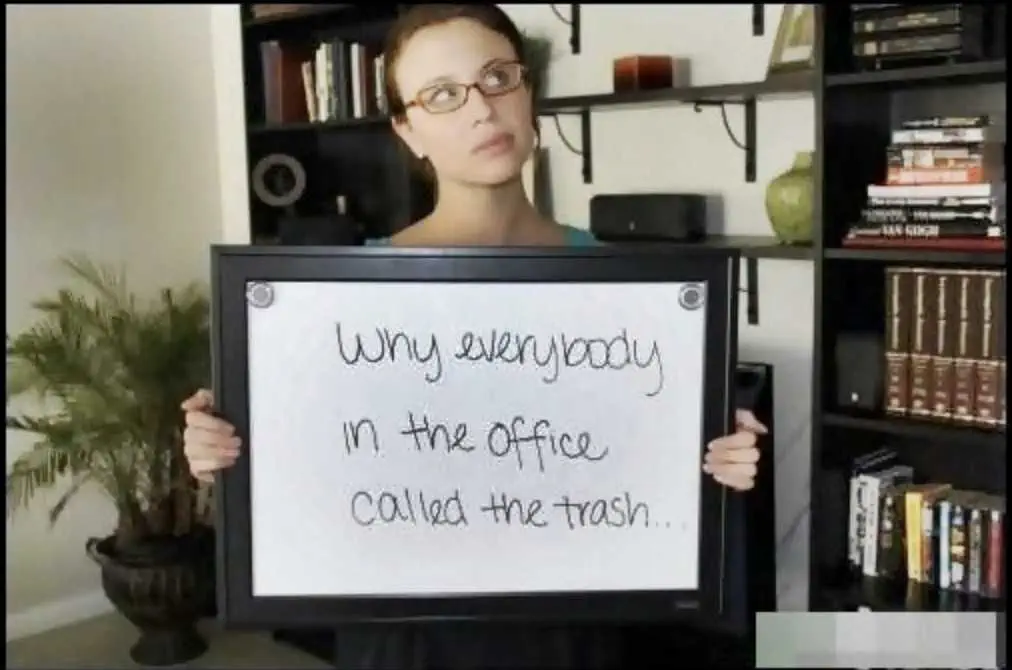 Girl-Quits-Job-White-Board-Internet-18 Funny Resignation Stories Girl Quits On White Board 18