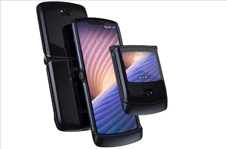 Cool Christmas Gift Ideas  Motorola Flip Phone