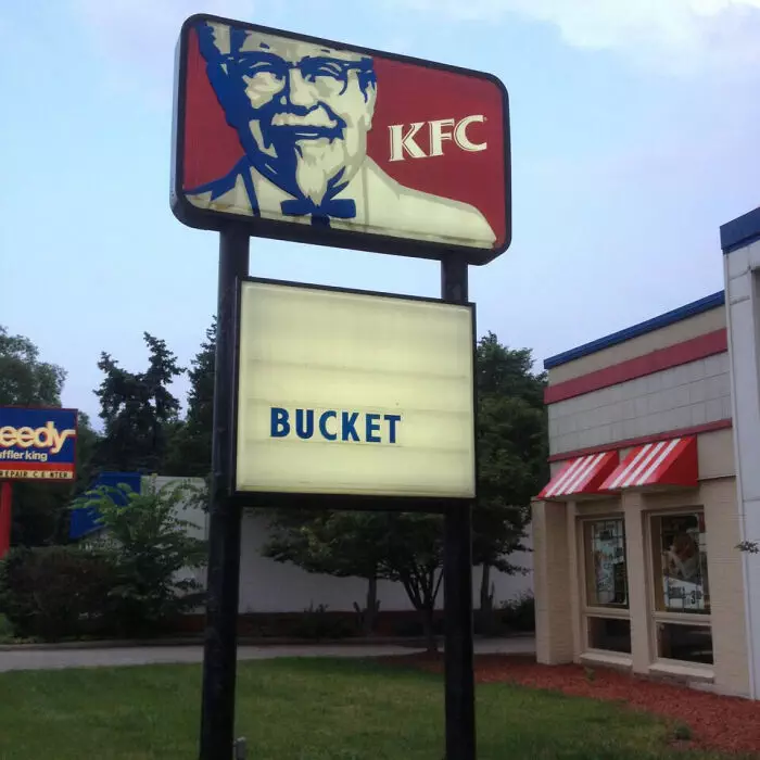 32 Epic Sign Fails That Will Make You Laugh