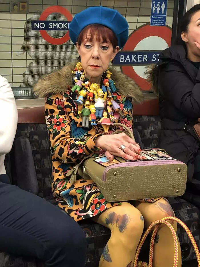 30 Strange And Weird Pictures Taken On The Subway