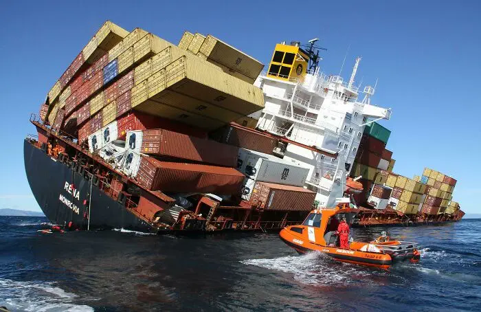 30 Epic Fails And Accidents That Costed Fortunes
