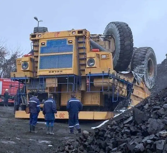 30 Epic Fails And Accidents That Costed Fortunes