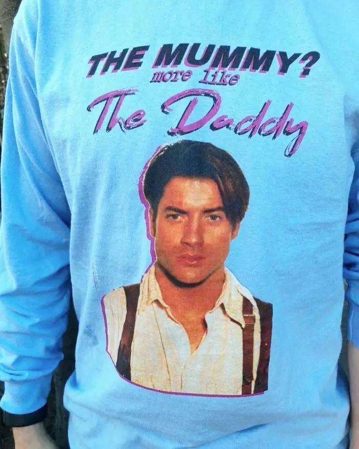 30 Ridiculous And Funny Shirts People Wore In Public